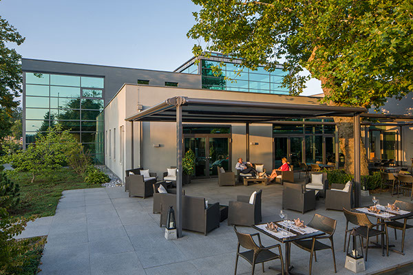Read more about the article Open Air Cutlery the the restaurant of Bromer Museum in  Switzerland
